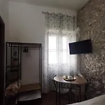 Alojamento de Acomodação e Pequeno-almoço Dell'arcangelo Rocca Massima