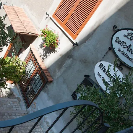 Dell'arcangelo Couette-café